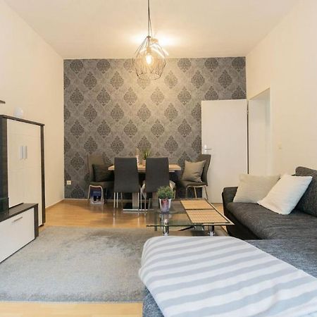 *Central_50M2_Kitchen_Washer_Netflix_Parking Cottbus Bagian luar foto
