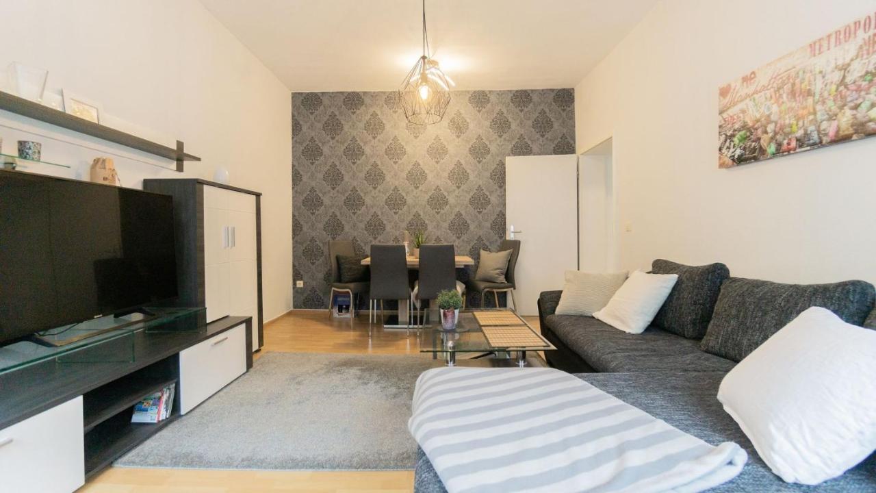 *Central_50M2_Kitchen_Washer_Netflix_Parking Cottbus Bagian luar foto