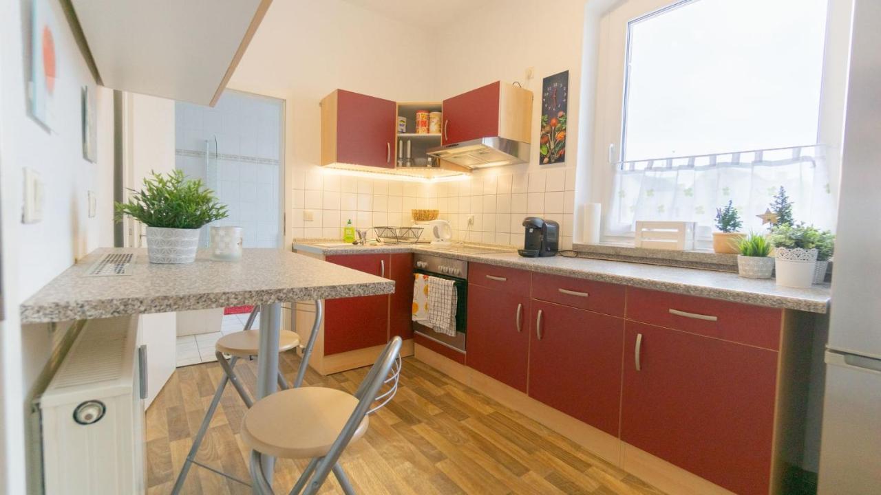 *Central_50M2_Kitchen_Washer_Netflix_Parking Cottbus Bagian luar foto