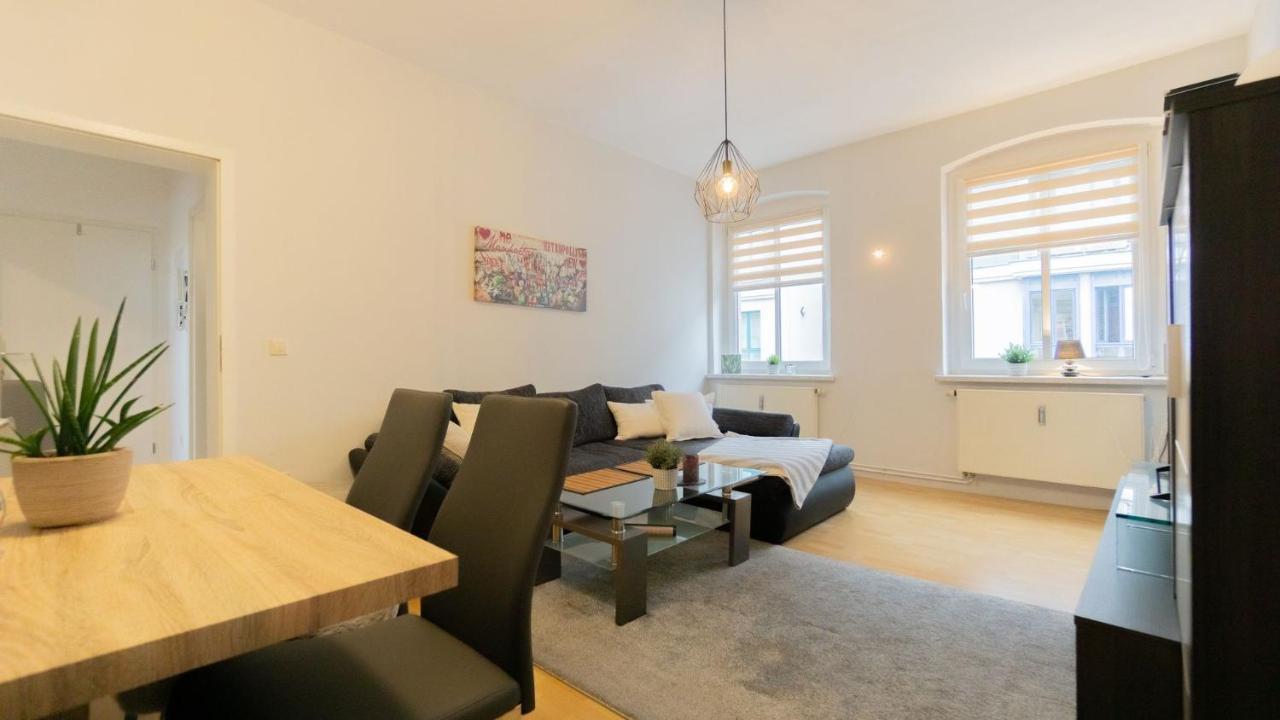*Central_50M2_Kitchen_Washer_Netflix_Parking Cottbus Bagian luar foto