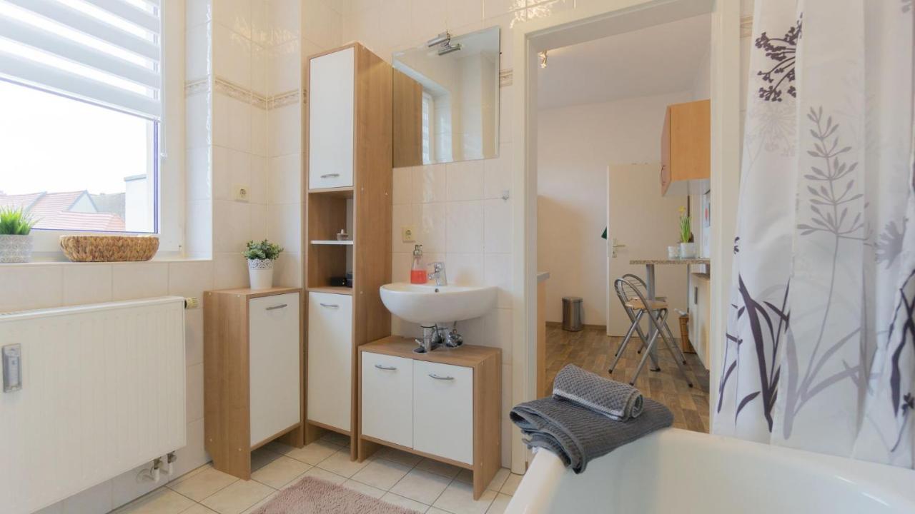 *Central_50M2_Kitchen_Washer_Netflix_Parking Cottbus Bagian luar foto