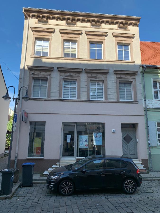 *Central_50M2_Kitchen_Washer_Netflix_Parking Cottbus Bagian luar foto